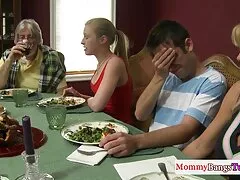 هکری جنسی مقعد نشان می دهد که چگونه مایک آدریانو دودکش های خانمهای رنگی را تمیز فیلم سگسی در تلگرام می کند ، آنها را در پرچم های کانادا پاره می کند و اسپرم ها را می ریزد