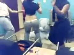 هر دو عوضی با كانال تلگرام گيف سكسي این مرد می خوابند ، و امروز به اینجا آمده اند تا دریابند کدام یک رابطه جنسی عمیق تر دارند و کدام یک از این عاشق را دارند.
